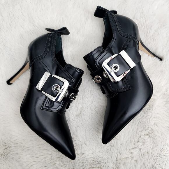 NEW Larroude Stewart Buckle Point Toe Ankle Bootie - Picture 1 of 13